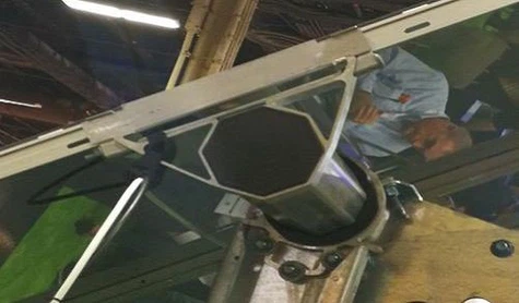 Momentrör för montering av solpaneler